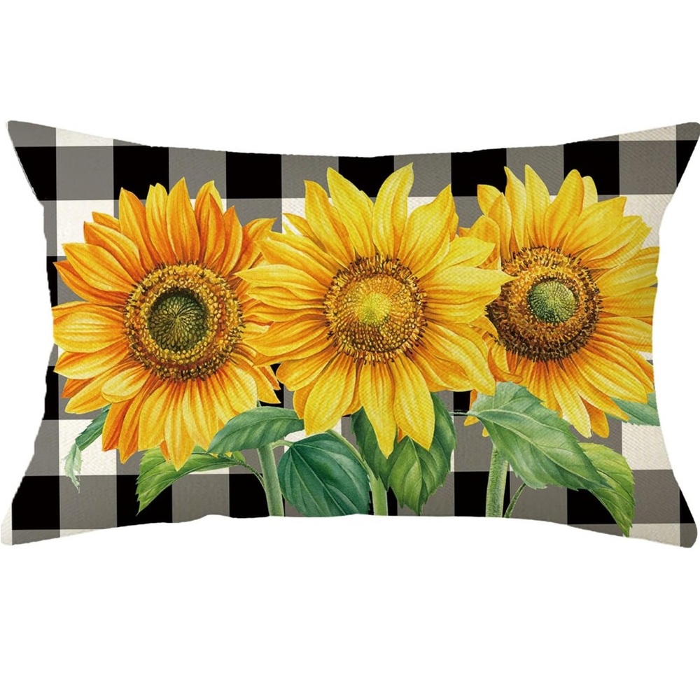 NWT Buffalo Plaid Sunflower Throw Pillow Cover, 12 x 20 Inch